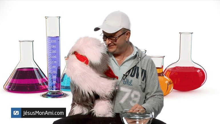 JesusMonAmi.com - Expériences scientifiques avec Cooky - Jésus marche sur l'eau